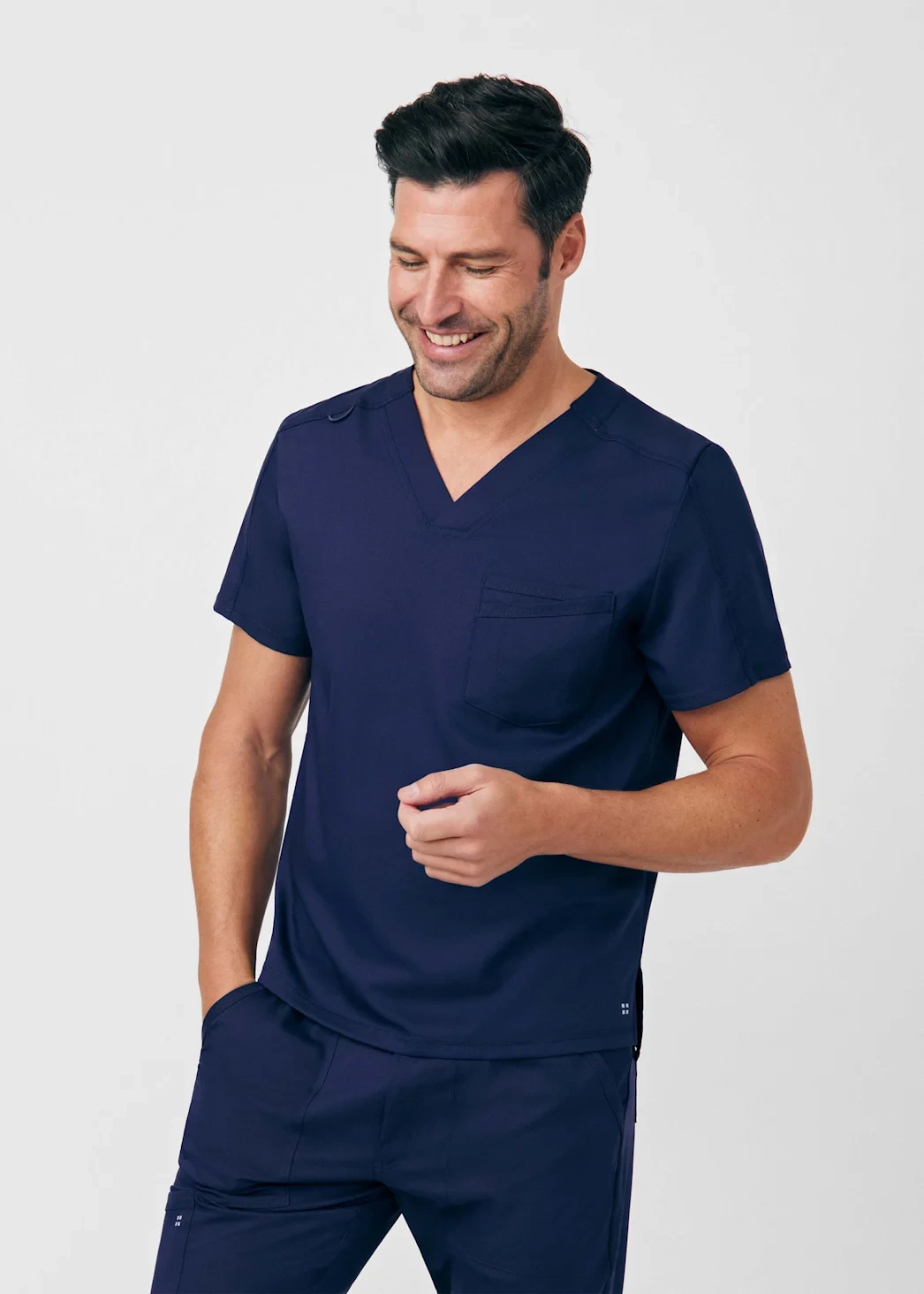 WHITECROSS MEN'S VIBE V-NECK TOP AND CARGO PANT SCRUB SET