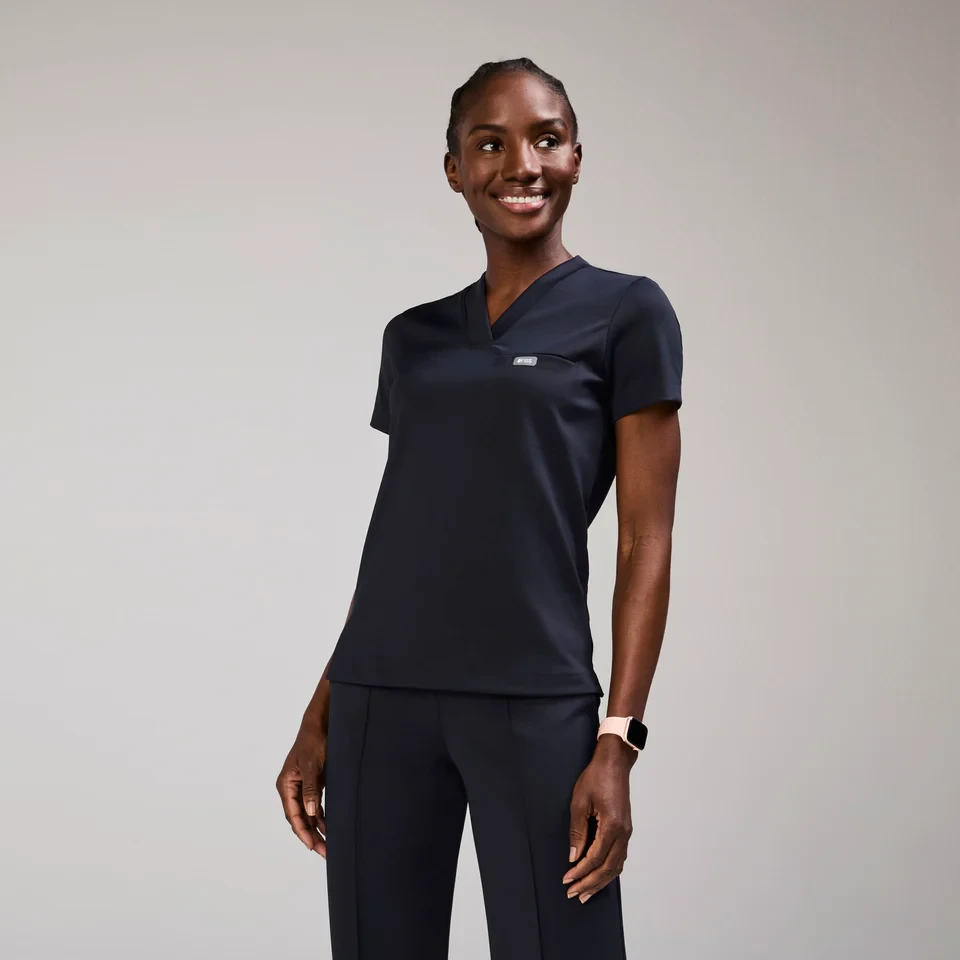 FIGS SONA FORMX SLIM V-NECK TOP (توب فقط)